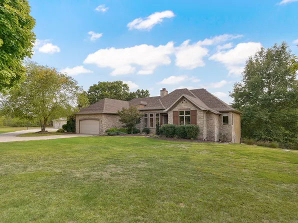1804 N Hearthstone Lane, Strafford, MO 65757