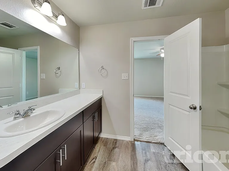 1876 Heather Glen Dr — Photo 7