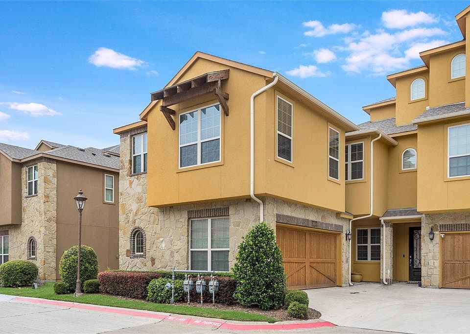 1st image of 2650 Venice Dr Unit 6