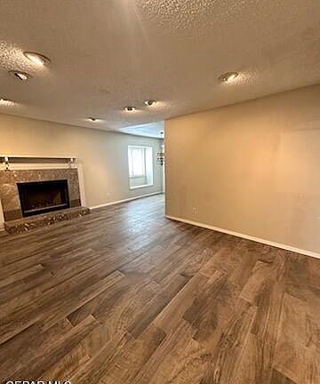 3rd image of 729 Martha Gale Dr
