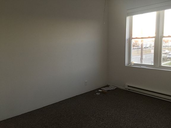 5th image of 577 W Park Ave #2