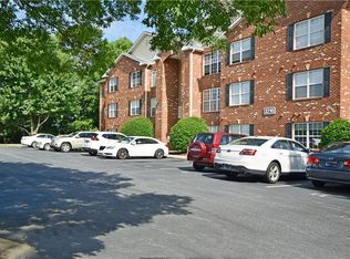 3716 E Cotswold Ave, Greensboro, NC 27410