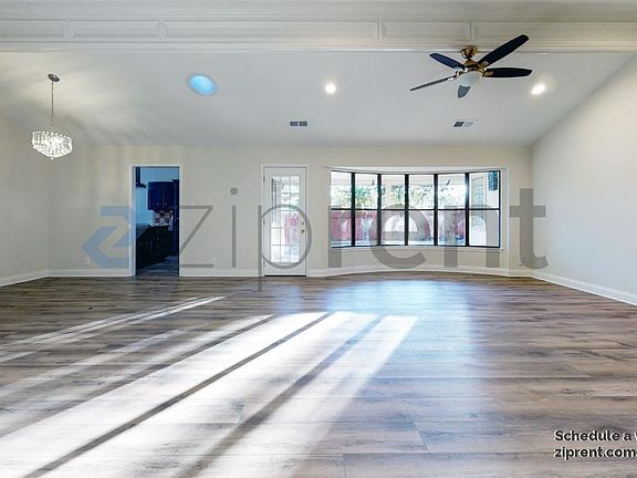 3rd image of 2120 Wychwood Dr