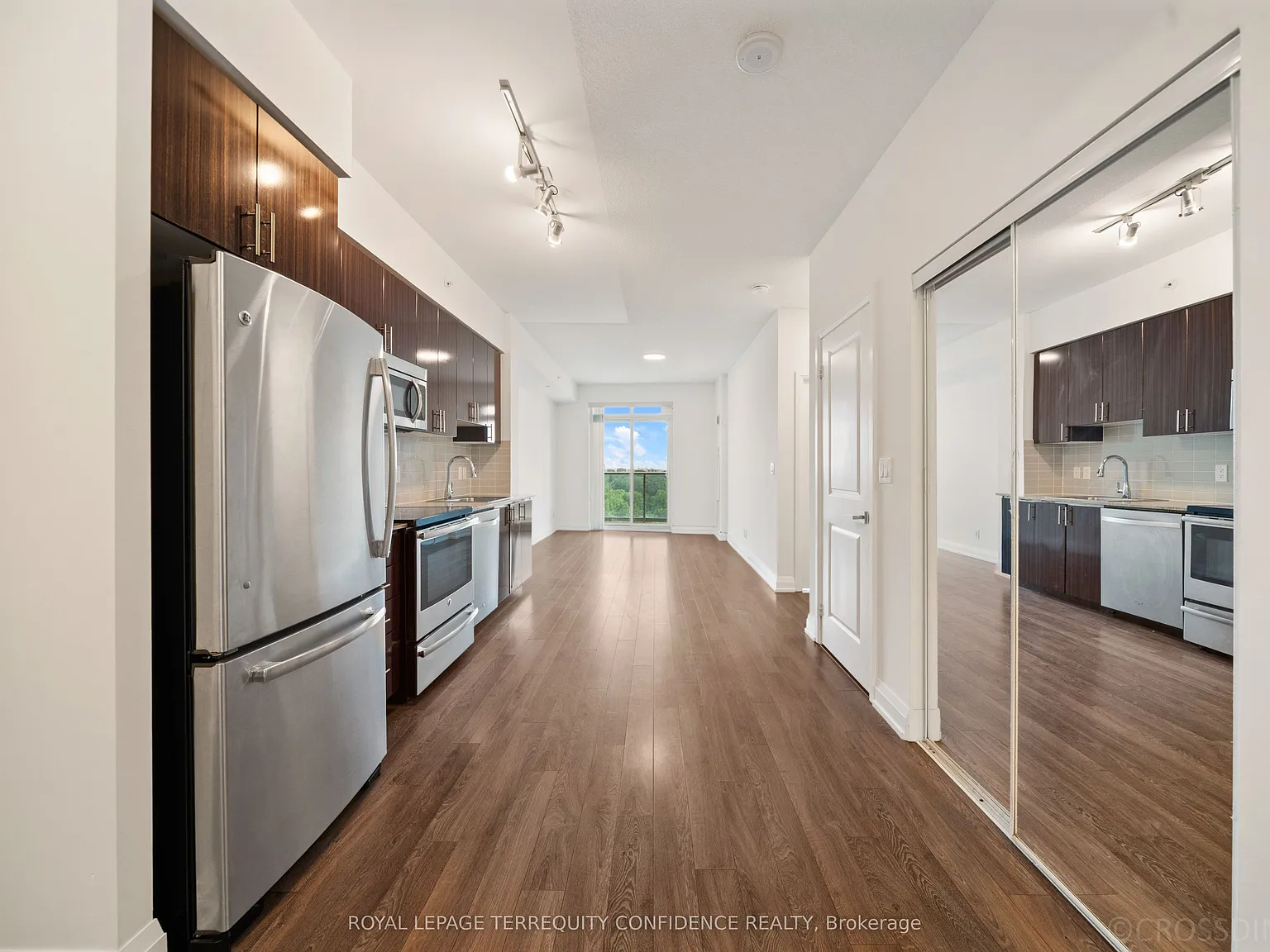 2 bed, $2,400 — Photo 4