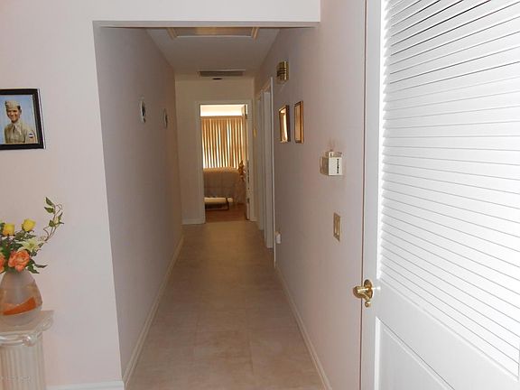 4th image of 57 Portsmouth Dr
