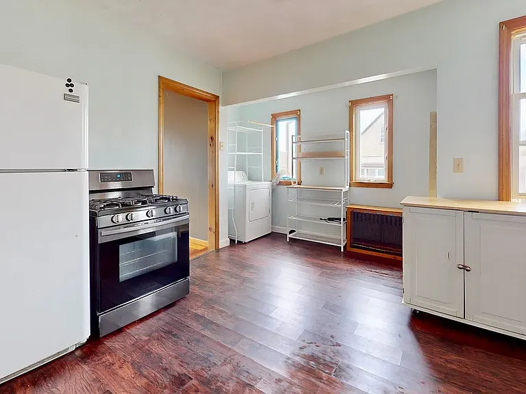 27 Princeton St #2 — Photo 6