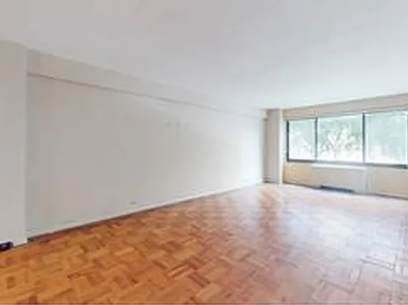 10 E End Ave APT 2M, New York, NY 10075