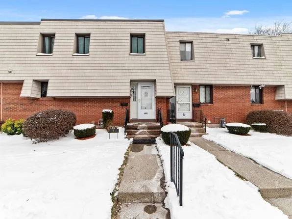 6 Beekman Pl #6, Agawam, MA 01001