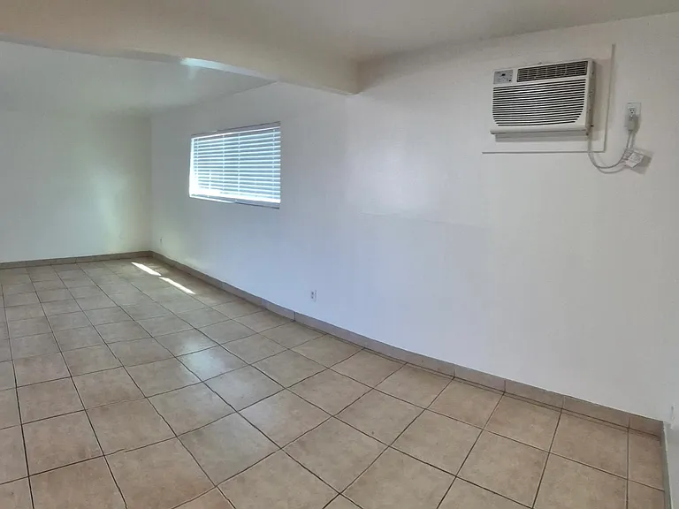 734 Karesh Ave #2-6 — Photo 16