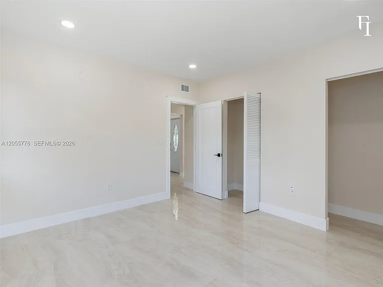 3228 NW 11th Ave — Photo 16