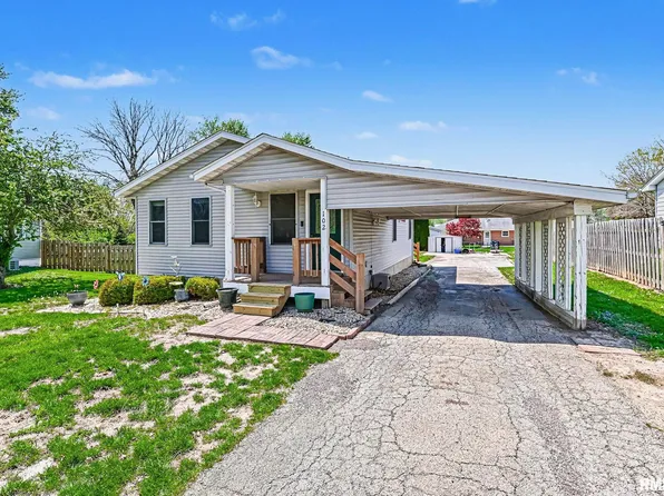 102 S Kruse St, Mackinaw, IL 61755