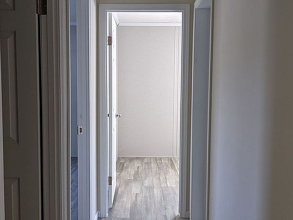 5th image of 4004 Peach Blossom Ln