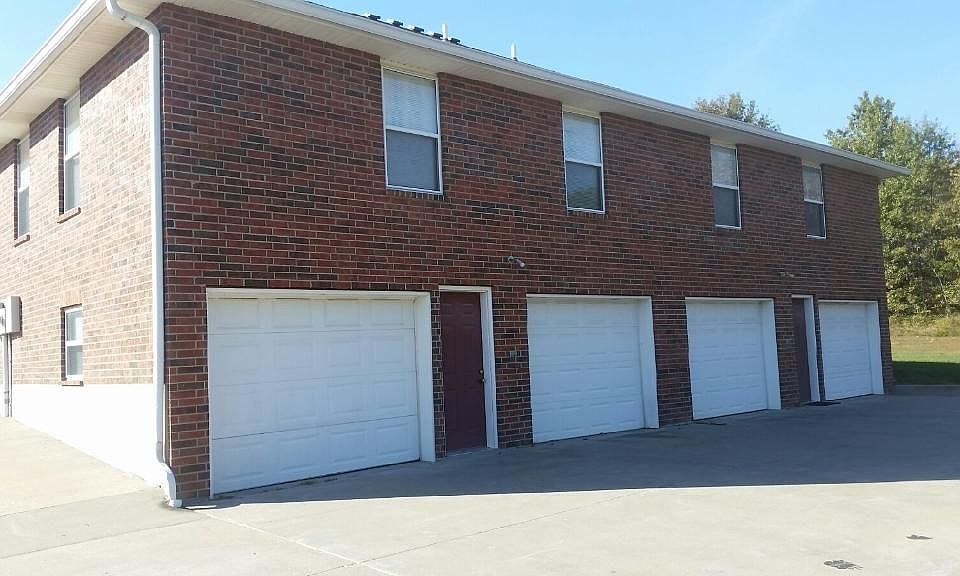 2nd image of 1217 Vest Dr APT A
