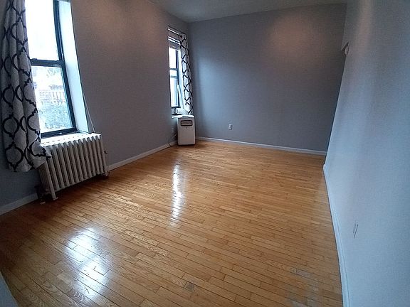 3rd image of 755 9th Ave #4E