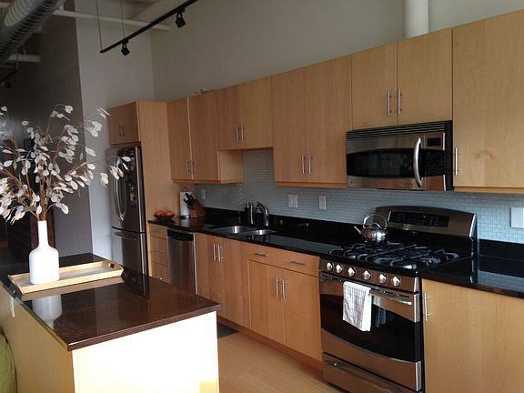 Gas stove; stainless appliances; silent dishwasher