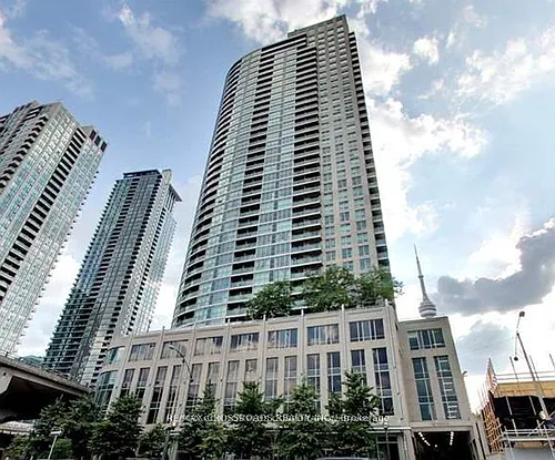 18 Yonge St Photo 1