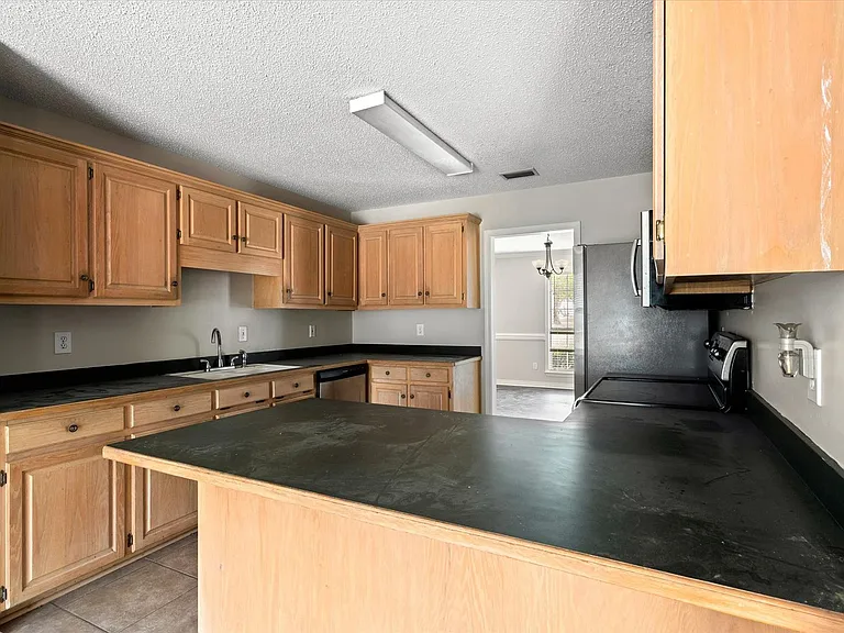 10020 Silverthorne Ct — Photo 5