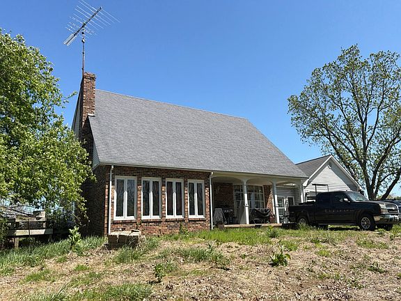 3rd image of 21997 Violet Rd