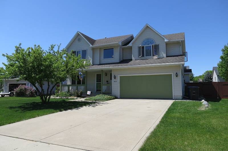 2nd image of 4212 SE 24th St