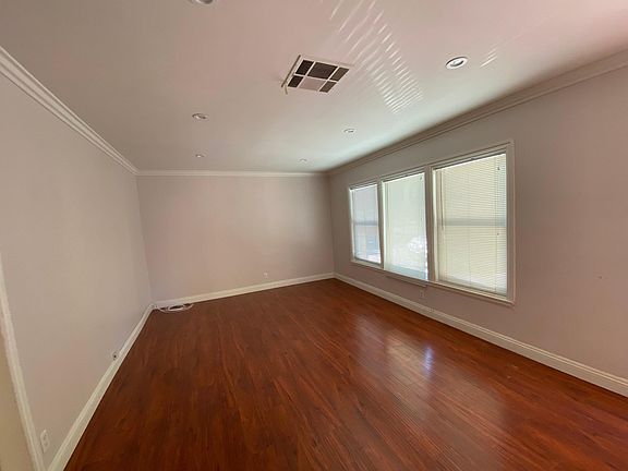 4th image of 5156 Nestle Ave
