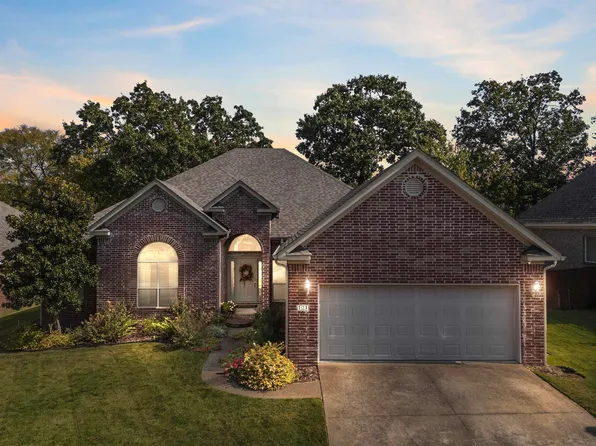 121 Holland Ln, Little Rock, AR 72223