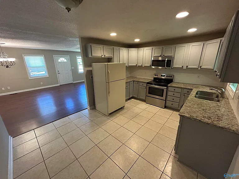 2212 Ricky Rd NW — Photo 15