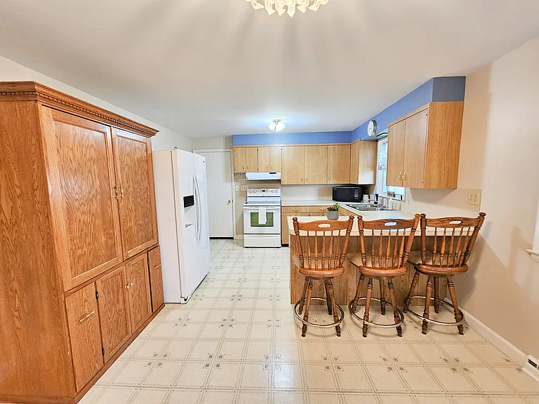4292 Fort Rec Minster Rd — Photo 6