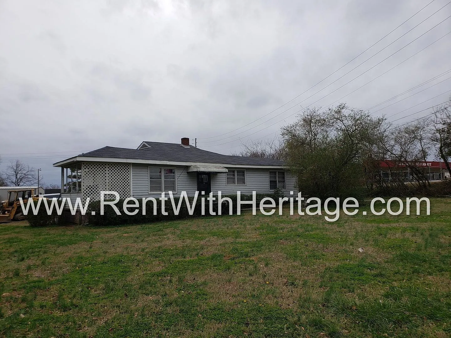 Grandpa's Bungelow/ Charming Ranch Home/ Totally Renovated/ Private Yard — Photo 4