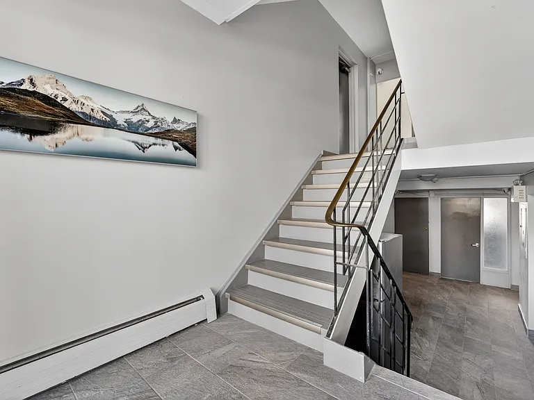 81 Kenwood Dr #6 — Photo 7