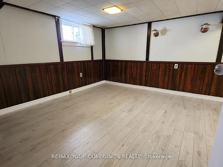 207 Olive Ave — Photo 16