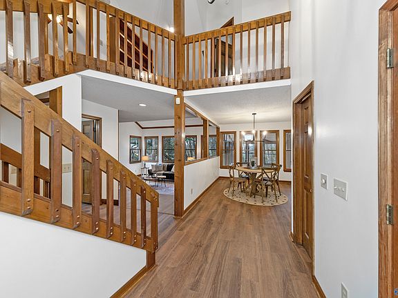 5th image of 126 Heatherwood Dr