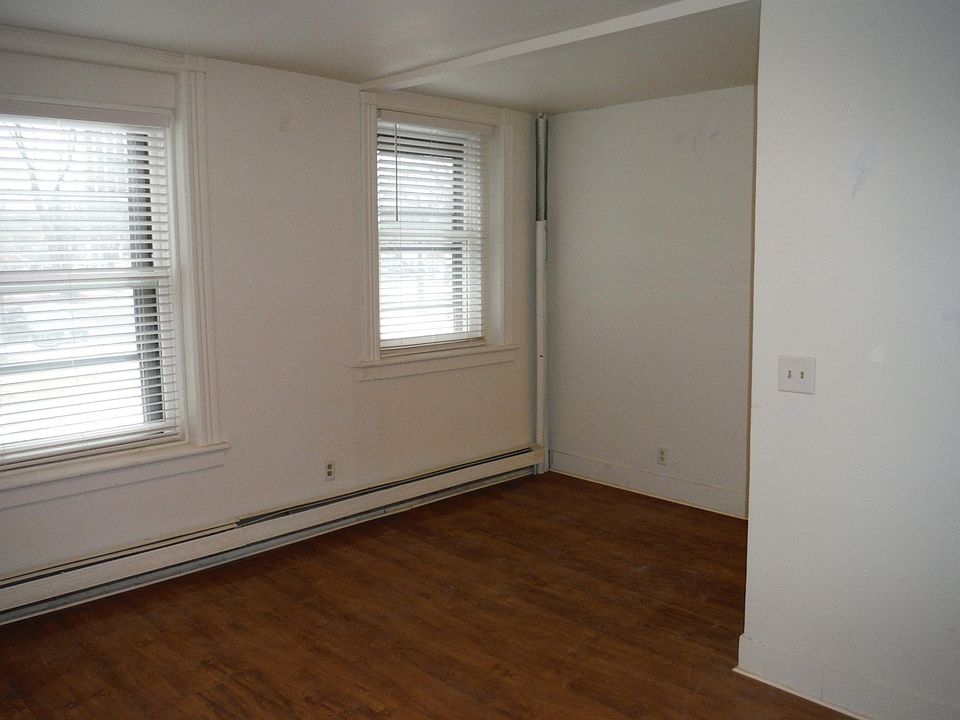 1st image of 9 Sherman Ave APT 2