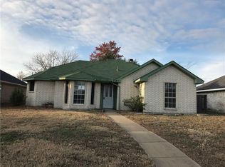 1211 Riverview Ln, Seagoville, TX 75159