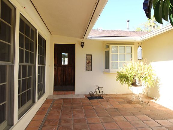 3rd image of 8452 Highwood Dr