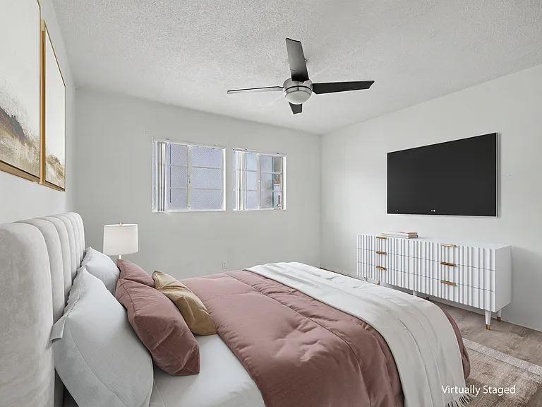 1037 N Curson Ave #7 — Photo 20