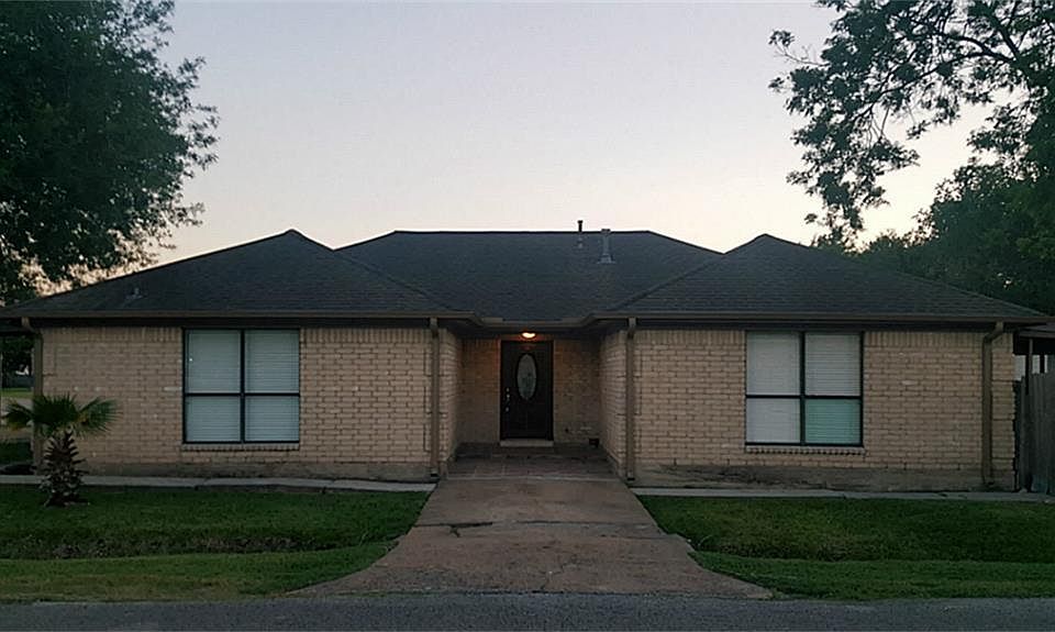 1st image of 701 Arkansas St