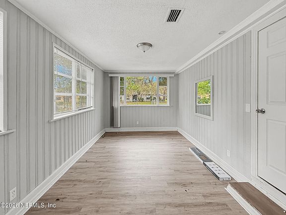 5th image of 5925 OAKLANE Drive