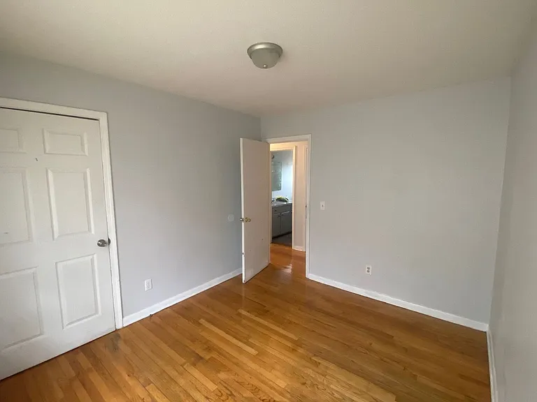 221 Ramblewood Dr — Photo 14