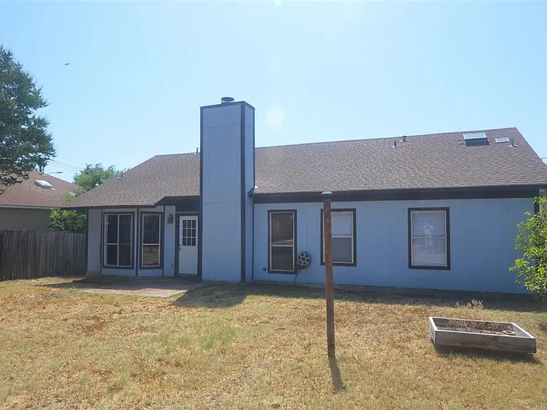16402 Malden Dr — Photo 27