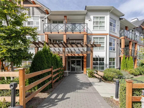 14605 McDougall Dr #303, Surrey, BC V4P 0G7