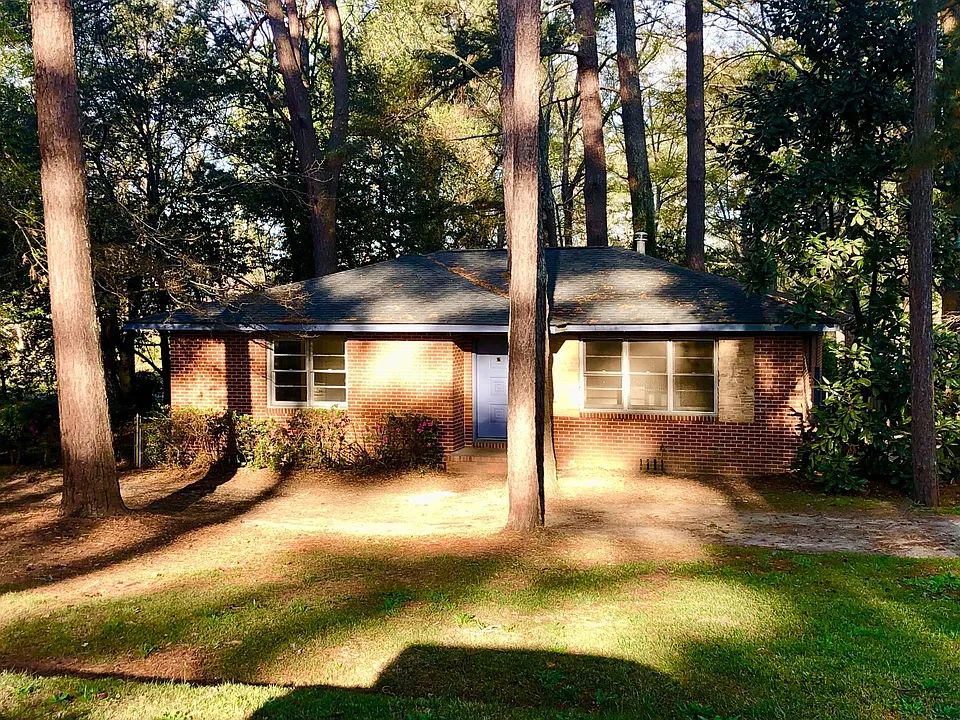 4251 Eden Dr