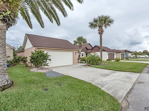3rd image of 46 Pebble Beach Cir