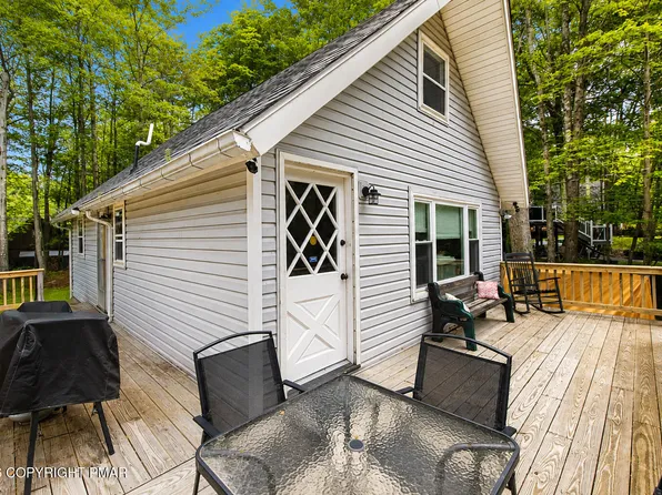 241 Trout Creek Dr, Pocono Lake, PA 18347