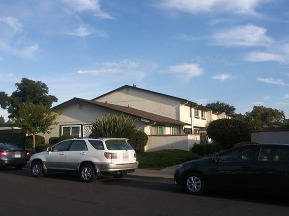 3rd image of 4441 Callecita Ct
