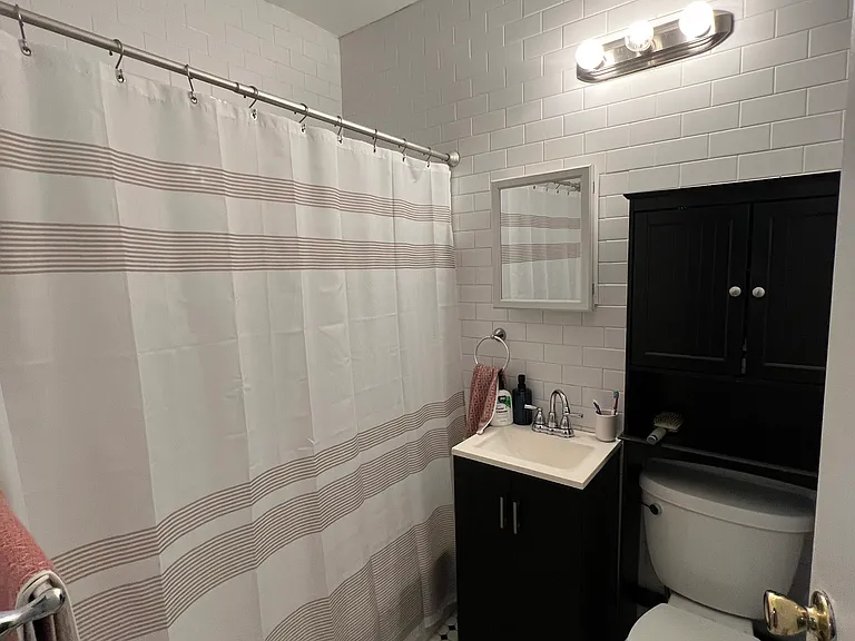 328 2nd St #1 — Photo 5