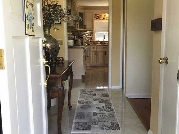2nd image of 17 W 4th St #17
