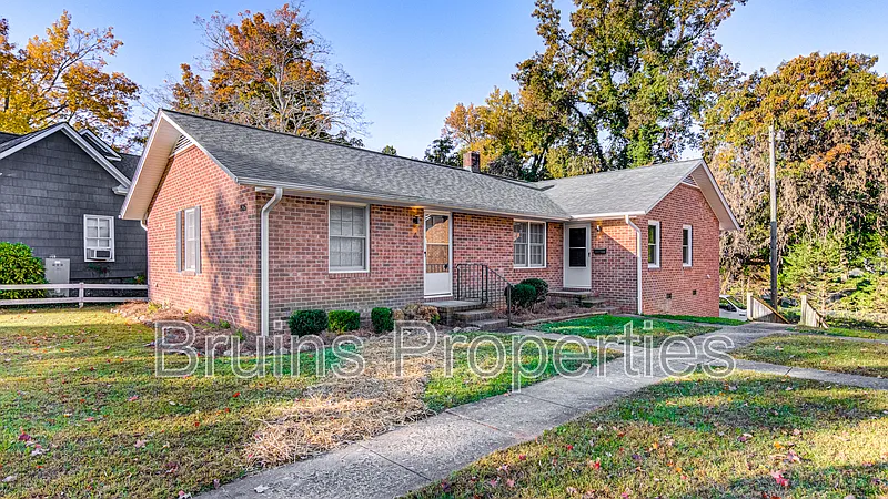 Building Photo - 805 Trenton St #A