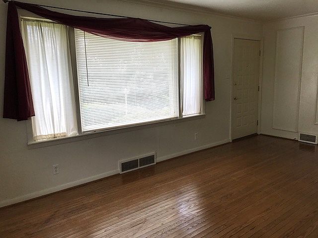 1st image of 817 Crestview Dr