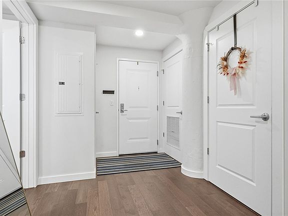 4th image of 2545 Penn Ave Unit 306