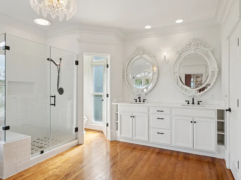 835 Bridge Point Cir — Photo 32